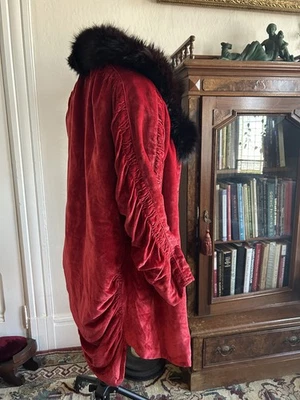 1920s 30s Rare True Vintage Silk Velvet Coat with Fur Collar in Cherry Red Sz M - Image 1 of 4