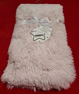 Celebrity Baby Pink Reversible Plush Blanket NWT 30x40 In - Picture 1 of 3