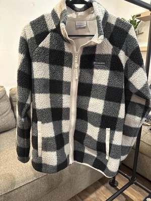 Chaqueta polar Columbia para mujer - cuadros blancos y negros  Foto 1 de 3