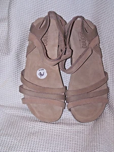 NWOB MUNRO "SUMMER" Strappy Sandals Sz 9 WW MSRP: $179.00 - Picture 1 of 7
