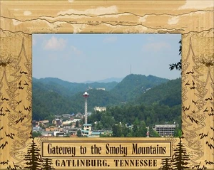 Gatlinburg Tor zu den Smokies Lasergravur Holz Bilderrahmen (5 x 7) - Bild 1 von 2