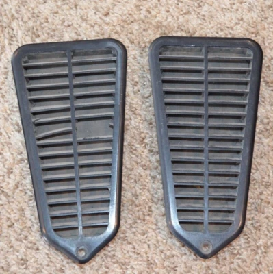 CADILLAC DEVILLE FLEETWOOD DOOR JAMB VENTS PRESSURE RELIEF PAIR 1984 1985 OEM - Image 1 of 4