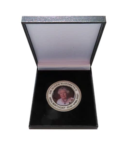 Queen Elizabeth II 95th Birthday Commemorative Coin In Box - Foto 1 di 5