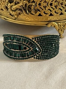 STUNNING ESTATE GOLD TONE PAVE GREEN RHINESTONE HINGE CLAMPER BRACELET - Picture 1 of 4