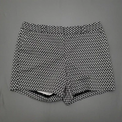 Worthington Shorts Womens Size 8 Mid Rise Chino 5" Inseam Twill Geometric Black - Image 1 of 4