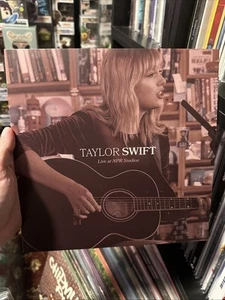 Taylor Swift - NPR Tiny Desk Performance 10” Red Marbled Vinyl, LE /500 IN HAND! - Picture 1 of 3