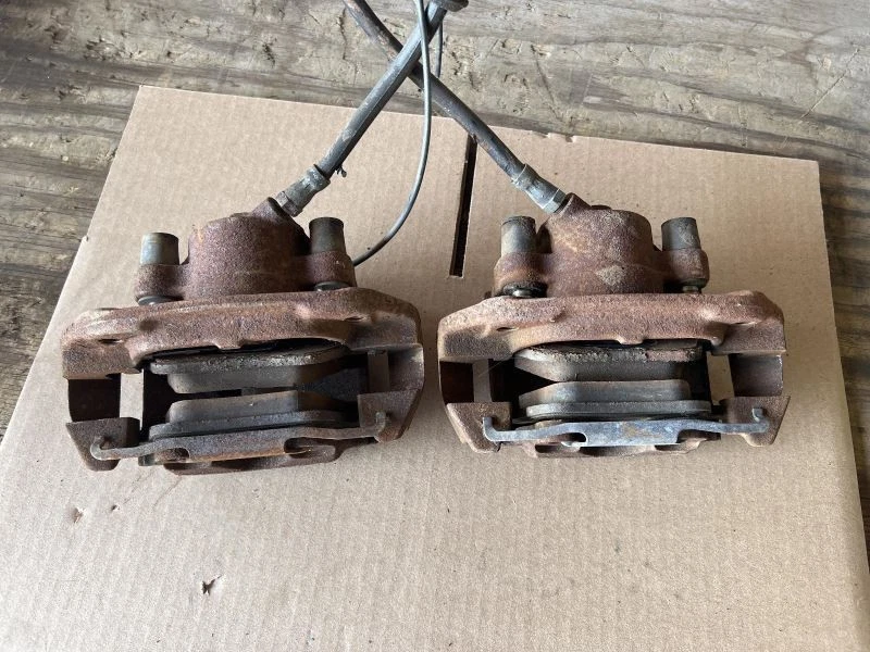 Driver Left Caliper Front Convertible Fits 92-95 01-06 BMW 325i 742382 - Image 1 of 4