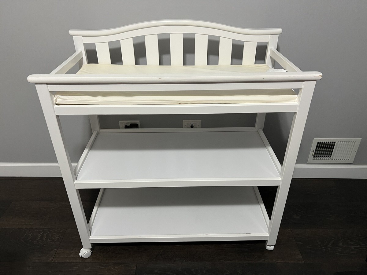 Diaper Changing Pad Delta Children Eclipse Changing Table With Pad