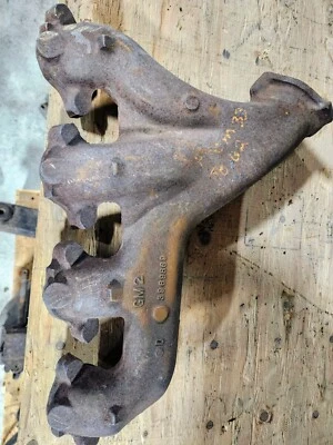 ЛЕВЫЙ выпускной коллектор со стороны водителя 70-74 C3 Corvette 454 чугунный большой блок ХОРОШИЙ - Изображение 1 из 4