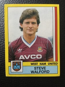 Rare Panini Football 87 # 366 Steve Walford  West Ham United