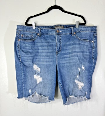 TORRID Feel The Fit Shorts Women’s High Rise Jean Light Wash Distressed Sz 26 - Image 1 of 4