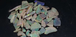Australian Coober Pedy Genuine Rough Opal 96 Cts. Skin Shell's Small Stones - Picture 1 of 24