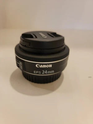 Lente Canon EF-S 24 mm f/2,8 STM Foto 1 de 4