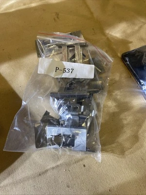 Juego de pastillas de freno traseras de cerámica Detroit Axle P-537 para Acura ILX 2013-2018 Honda CR-Z Foto 1 de 4