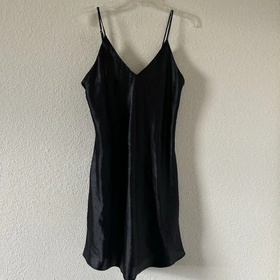 Vestido íntimo sin mangas Maidenform gótico grunge oscuro delicado sexy para mujer grande Foto 1 de 4