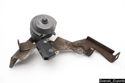 Volvo 76-84 260 262C 264 B27 B28 Throttle Body Cable Pulley w/ Cruise Control - Image 1 of 3