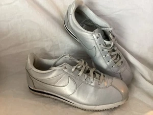 Unisex Nike Cortez GS UK 5.5 Metallic Silver , Vgc - Afbeelding 1 van 8