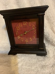 SEIKO MANTLE CLOCK RED DIAL IN DARK WOOD WITH 12 HI-FI MELODIES SMS-526M - Picture 1 of 8