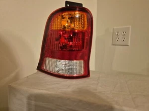 Luz trasera izquierda conductor lado izquierdo ford windstar 1999 a 2003 - Imagen 1 de 4
