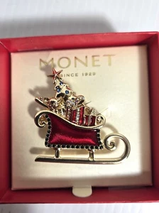 Broche prendedor trineo navideño Monet de colección tono dorado con pedrería en caja - Imagen 1 de 1