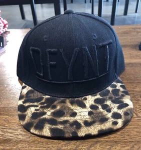 DFYNT SnapBack schwarze Tigerhaut-Zunge 100 % authentisch!! - Bild 1 von 7