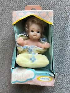 Vintage 1977 Peewee Baby Pee Wee Doll Uneeda Original Box #70500 Swaddle Yellow - Picture 1 of 7