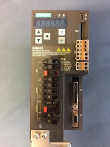 SIEMENS SINAMICS V90 6SL3210-5FE11-0UA0 CONTROLLER SERVO DRIVE GREAT CONDITION!! - Picture 1 of 9