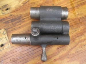 cincinnati lathe, lead screws main bracket - Picture 1 of 3