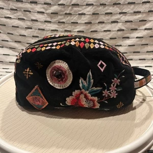 Johnny Was Margot Patched Makeup Bag Cosmetic Toiletry Black Embroidered Travel - Picture 1 of 11