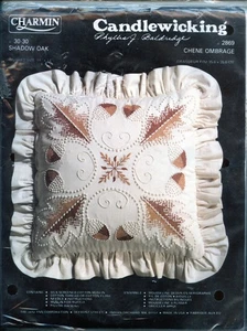 Shadow Oak - Charmin/Janlynn Candlewicking Pillow Kit - 14" x 14" - ungeöffnet - Bild 1 von 3