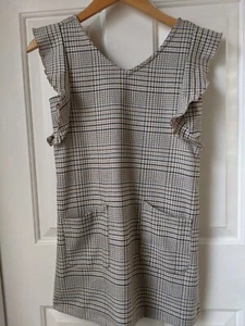 GB Girls Plaid Jumper Dress With Pockets And Cap Sleeves Size Medium - Picture 1 of 8