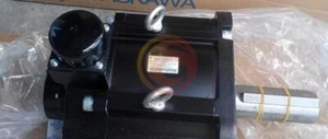 UNO NUOVO Servomotore Yaskawa SGMGH-1AACA61 - Foto 1 di 3