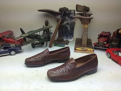 BRASS BOOT BROWN LEATHER WEAVE SLIP ON DRIVING SHOES 8 D - Image 1 of 4