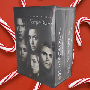 The Vampire Diaries Staffeln 1-8 Die komplette Serie Nur Englisch Neu Box Set - Bild 1 von 3