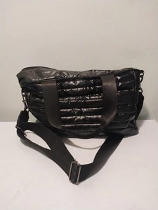 Think Royln schwarze gesteppte gefütterte Tasche. Mit Riemen, Reißverschluss & großer Größe. Schön! - Bild 1 von 10