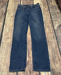 Pantalones de mezclilla para mujer Levis perfectamente adelgazantes pierna recta 30 x 30 elásticos talla 29 - Imagen 1 de 12