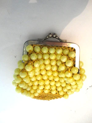 Cartera de cambio de cuentas vintage, amarilla, cierre Kisslock, 4 1/4 x 4 pulgadas Foto 1 de 4