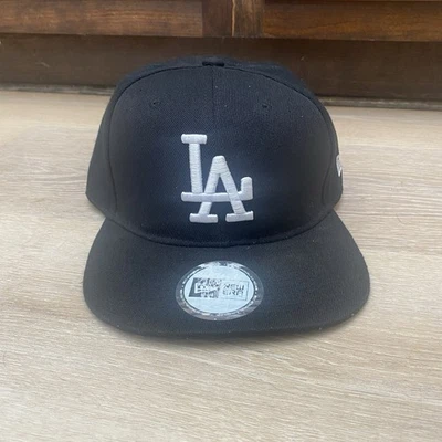 New Era 9Fifty 男式帽子洛杉矶道奇队黑色白色标志基本平沿帽 — 第 1/4 张图片