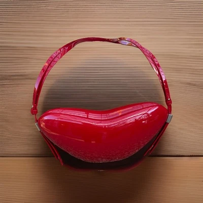 Cartera labial roja de Zara Foto 1 de 4