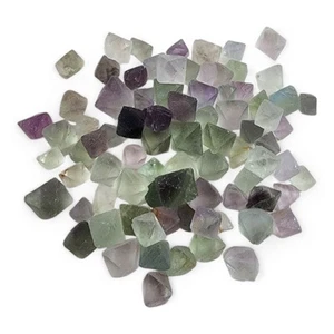 Mini Octaedro Fluorita Cristales Naturales 90,3 gramos - Imagen 1 de 1