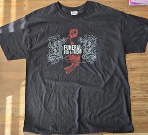 FUNERAL FOR A FRIEND Gun Rose Shirt Gr. XL - BRANDNEU Hot Topic Old Stock Emo - Bild 1 von 4
