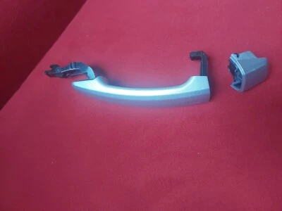 Maçaneta externa da porta 8V0837206A Audi A3 S3 RS3 TT 15-18 RH. Fabricante de equipamento original usado. - Imagem 1 de 4