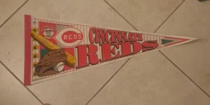 Cincinnati Reds Baseball MLB Vintage Felt Pennant, 12" x 30" - Picture 1 of 3