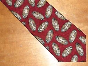 CHAPS RALPH LAUREN TIE - RED GEOMETRIC PATTERNED PURE SILK TIE - Picture 1 of 1