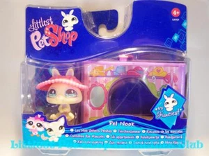 Littlest Pet Shop International Hat Shop Nook BUNNY lot #471 Rare Retired NIB - Picture 1 of 6