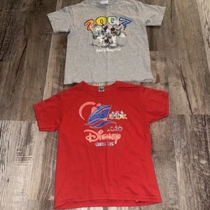 2 Youth Disney World Small & XS T-shirts - Mickey Goofy Donald (5) - Picture 1 of 3