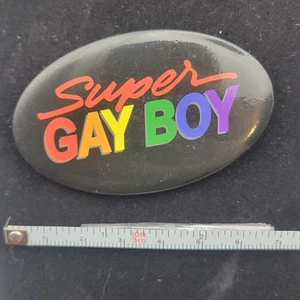 Super Gay Junge schwarz oval Pin Anstecker Hut Weste Brosche Pinback Button - Bild 1 von 2