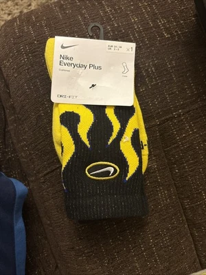 Nike Everyday Plus Dri-Fit Flames Crew Socks Black/Tour Yellow Sz small 2-5 - Image 1 of 3