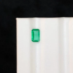 0.38 Carat Natural cut Emerald loose Gemstone Emerald Shape From Pakistan - Picture 1 of 10