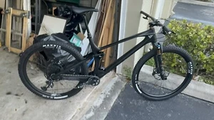 Mint Condition 2022 YT Izzo Core 4 - XXL - Picture 1 of 10